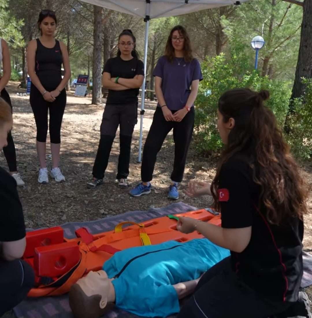 Muğla’da Genç Afet Gönüllülerine Uygulamalı Eğitim